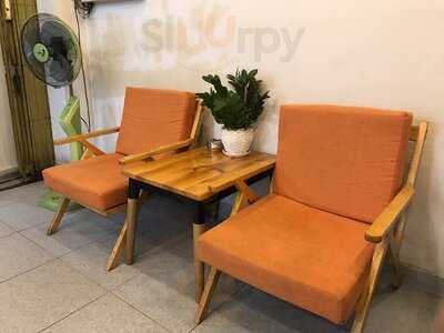 Cà Phê Flat White Coffee, Teas & Cakes