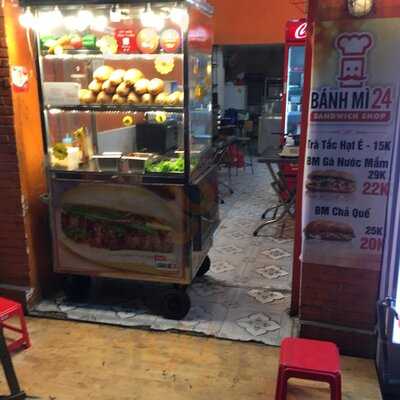 Bánh Mì 24