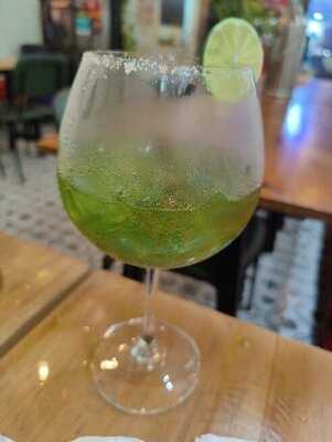 Paulie's Pizza & Pasta