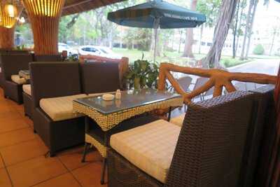 Nhà Hàng Cafe 30/4