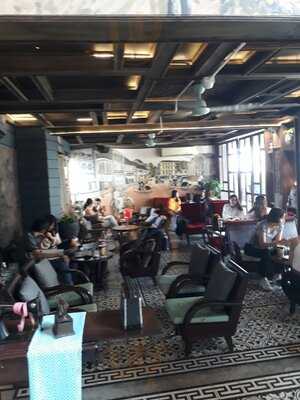 Cà Phê Cô Ba Đồng Khởi