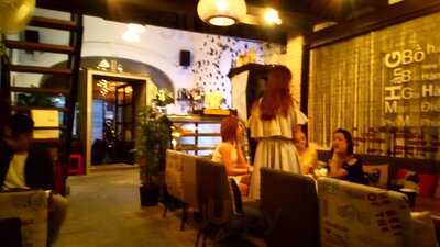 Ziggies Saigon Cafe Bistro Bar