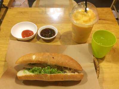 Bánh Mì Uptown District