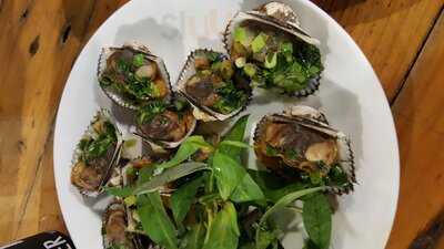 Nhà Hàng Phố Núi