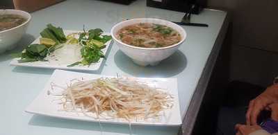 Phở Ông Hùng 10 Nguyễn Thị Nghĩa