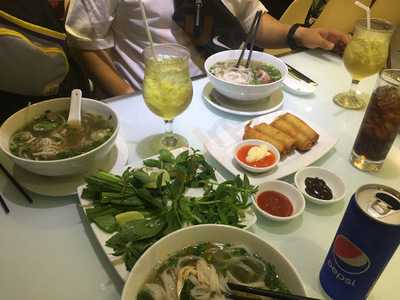 Phở Ông Hùng 10 Nguyễn Thị Nghĩa