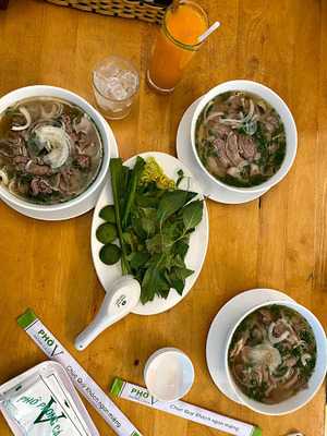 Phở Phong Cách