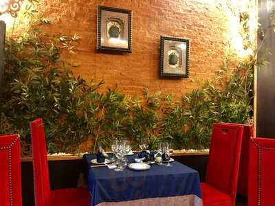 Nhà Hàng Thai Village