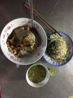 Hủ Tiếu Năm Vang Ba Hoàng