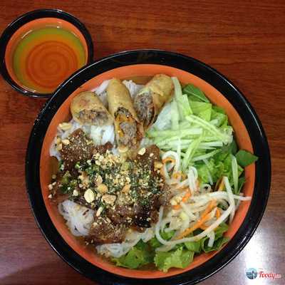 Lâu Đài Đá Cafe