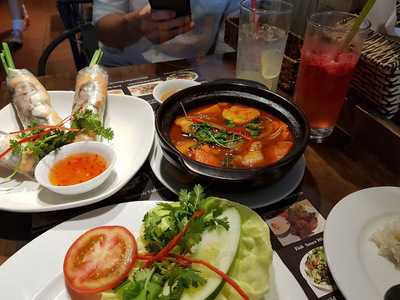 Bánh Mì Trúc Xinh