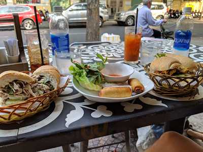 Bánh Mì Trúc Xinh