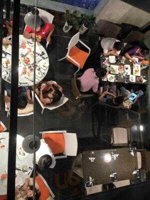 The Shrimp's Tôm Restaurant