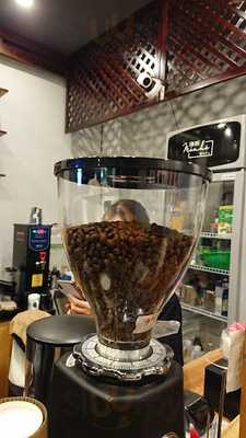 Tiệm Cafe Mùa Hè