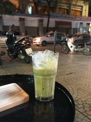 Tiệm Cafe Mùa Hè