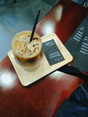 Tiệm Cafe Mùa Hè