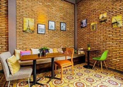 Quán Con Hẻm Nhỏ