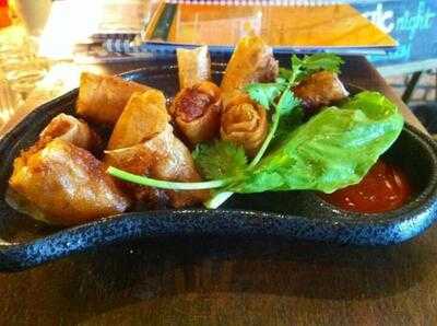 Quán Con Hẻm Nhỏ