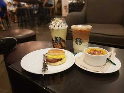 Quán Cà Phê Starbucks