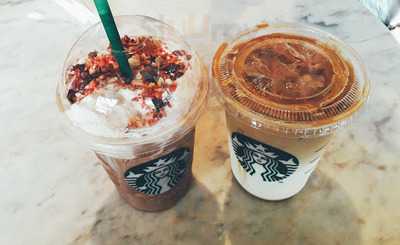 Quán Cà Phê Starbucks