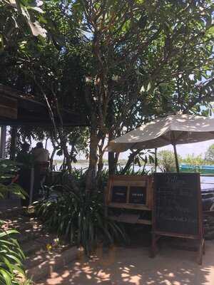 Thảo Điền Village Tapas Bar