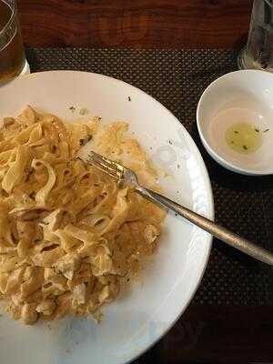 Noa Restaurant & Bar