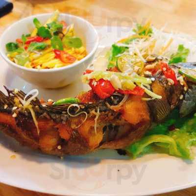 Nhà Hàng Lê Gia