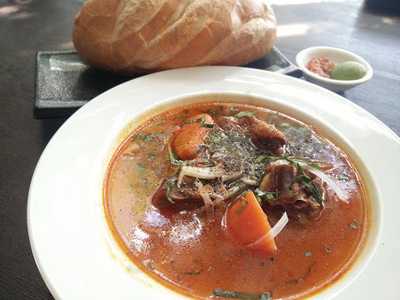 Cà Phê Nhạc Trẻ