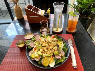 Quán Cà Phê Black & White