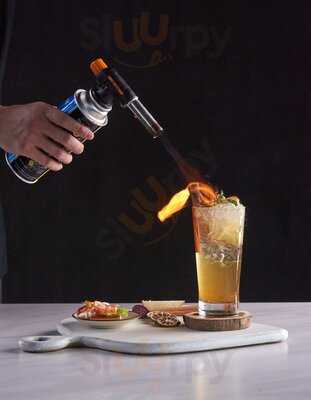 Propeller Rooftop Bar Hcm