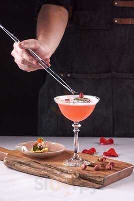 Propeller Rooftop Bar Hcm