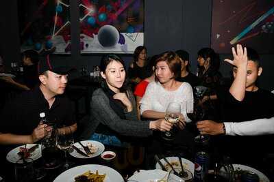 After Tapas & Wine Restaurant