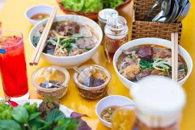 Bún Bò Huế O Cúc