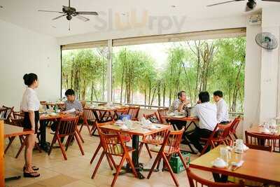 Nhà Hàng Hoa Biển