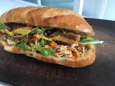 Bánh Mì Pat