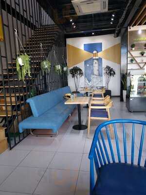 Hurom Juice Cafe - Trần Bạch Đằng