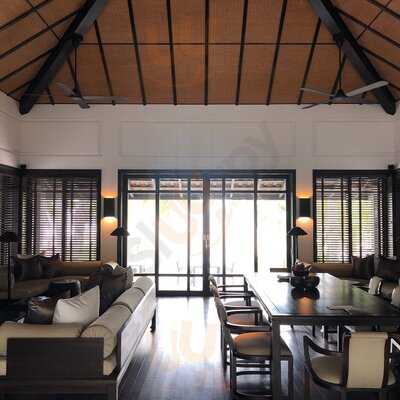 Bon Mua Four Seasons