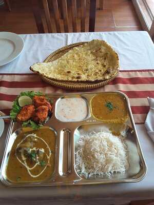 Quán Ăn Ấn Độ - Family Indian Restaurant 2