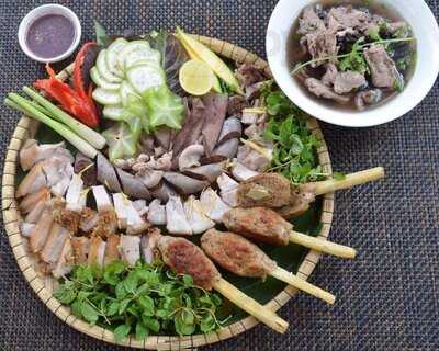 Nhà Hàng Làng Nghệ