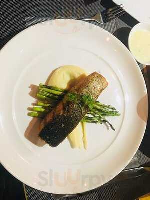 Retro Kitchen And Bar