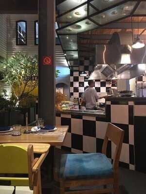 Retro Kitchen And Bar