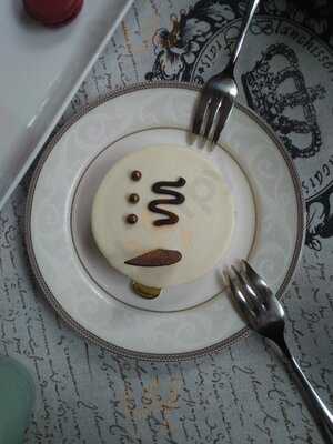 Ava Chocolate Patisserie & Tearoom