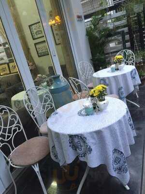 Ava Chocolate Patisserie & Tearoom