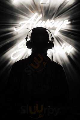 Jammin Da Nang Darts & Rooftop Bar