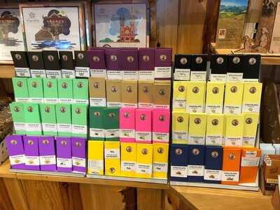 Danang Souvenirs & Cafe