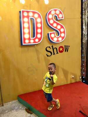 Danang Souvenirs & Cafe