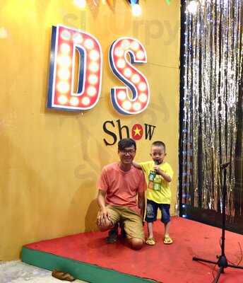 Danang Souvenirs & Cafe