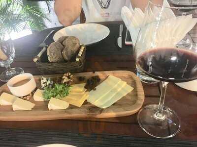 Dom - The Wine Bistro