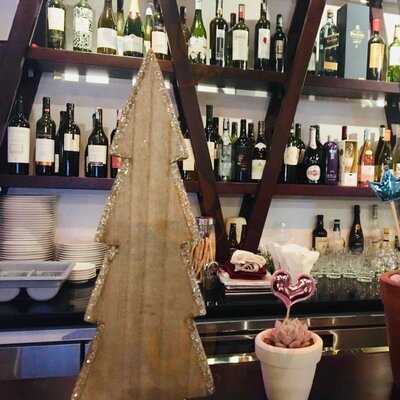 Dom - The Wine Bistro