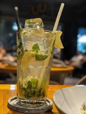 Pizza 4p's Hoang Van Thu